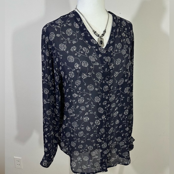 Rena Rowan for Seville sz 12p blouse, top in a sheer navy fabric - Picture 1 of 13
